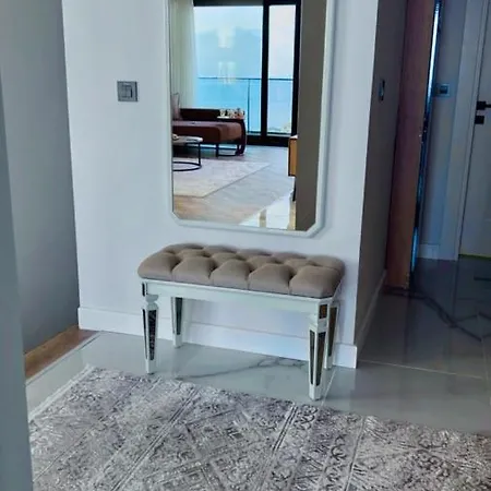 公寓 Dreamy Sea View Duplex In 伊兹密特